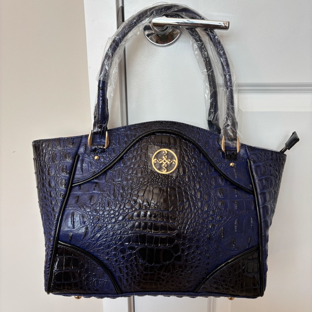 Stauer Crocodile-Embossed Blue Handbag with Wallet